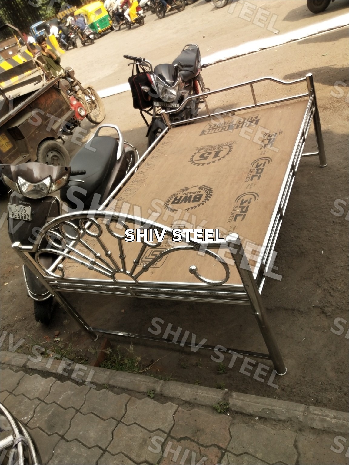 Shiv Steel Setti and Bed 6